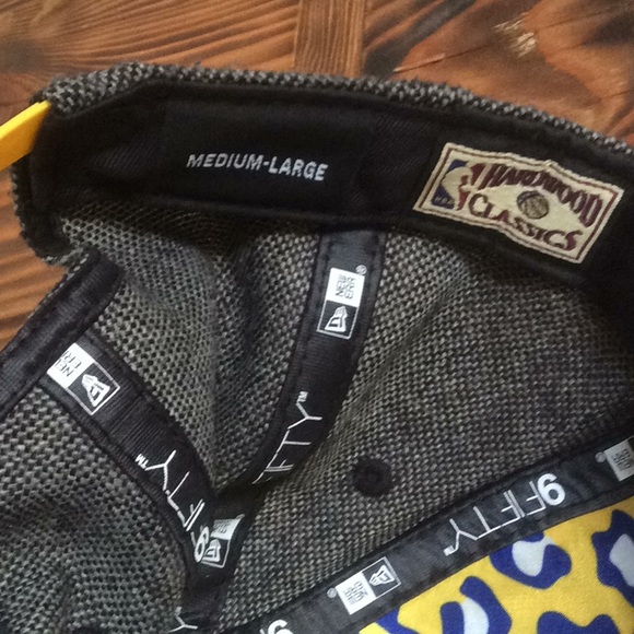 Hardwood classics GSW SnapBack hat (golden state) - Picture 4 of 5